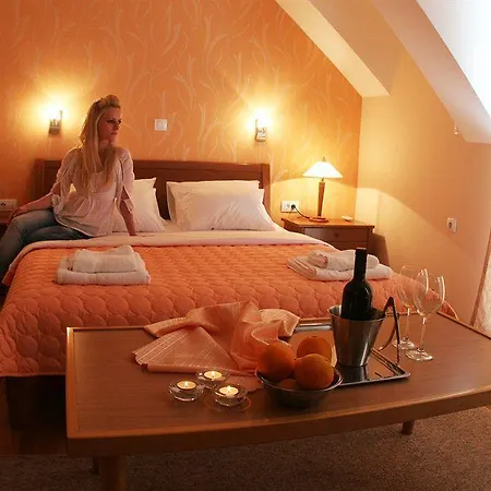 Hotel Orange